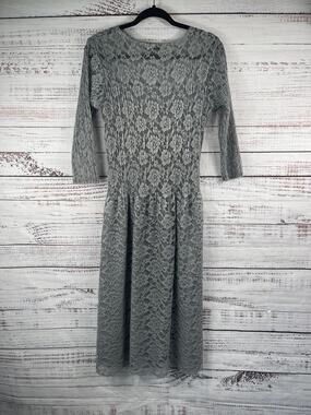 Veeca Dress Womens XS Gray Lace Midi 3/4 Sleeve Fit & Flare Lined Stretch A-Line